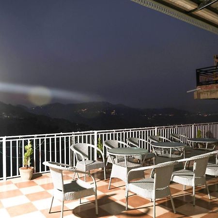 Mountain Shadow Hotel Kasauli Exterior photo