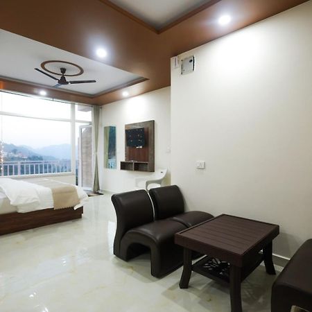 Mountain Shadow Hotel Kasauli Exterior photo